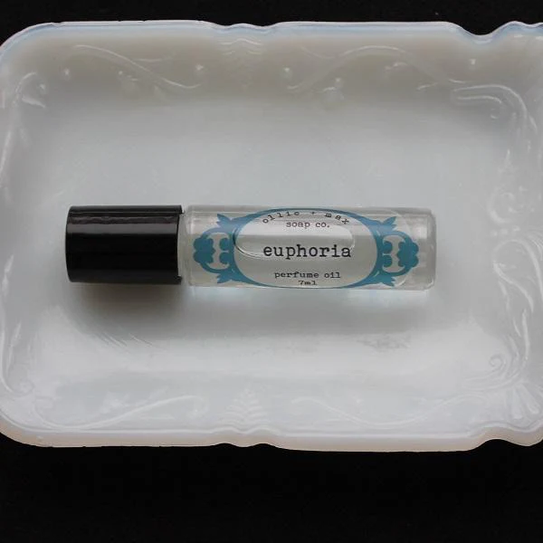 Love Witch Vegan Perfume Oil - Image 3